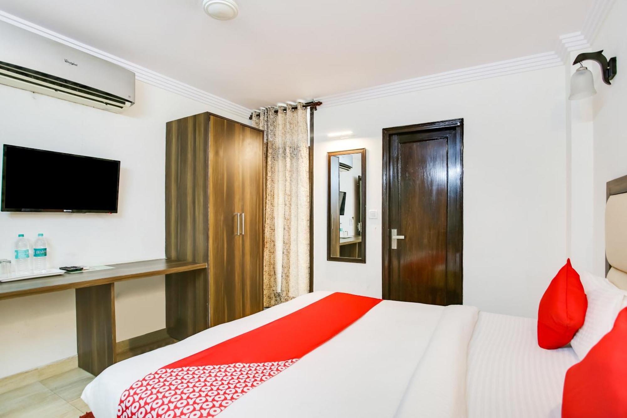 Oyo Hotel New Geetanjali Near Gautam Buddha Park Лакхнау Екстер'єр фото