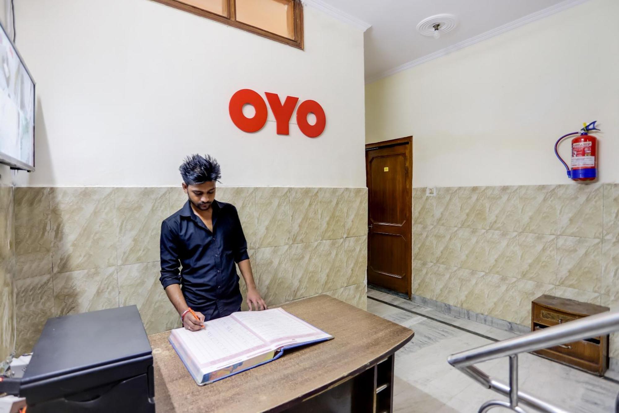 Oyo Hotel New Geetanjali Near Gautam Buddha Park Лакхнау Екстер'єр фото