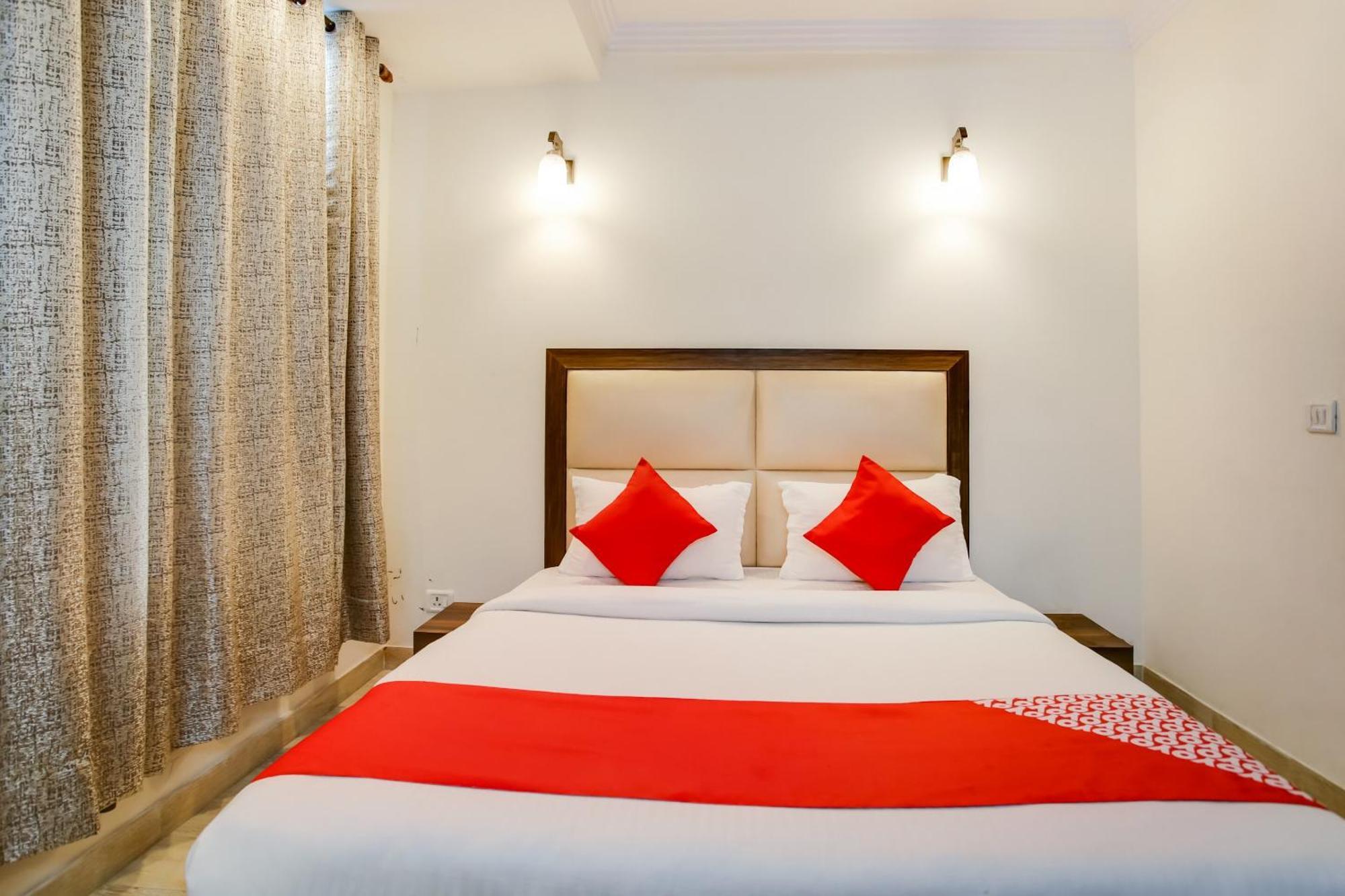 Oyo Hotel New Geetanjali Near Gautam Buddha Park Лакхнау Екстер'єр фото